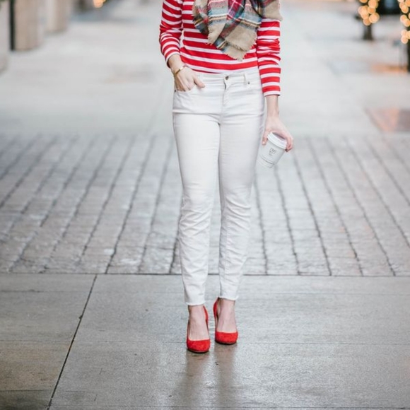 Classy red low heels - Picture 4 of 4